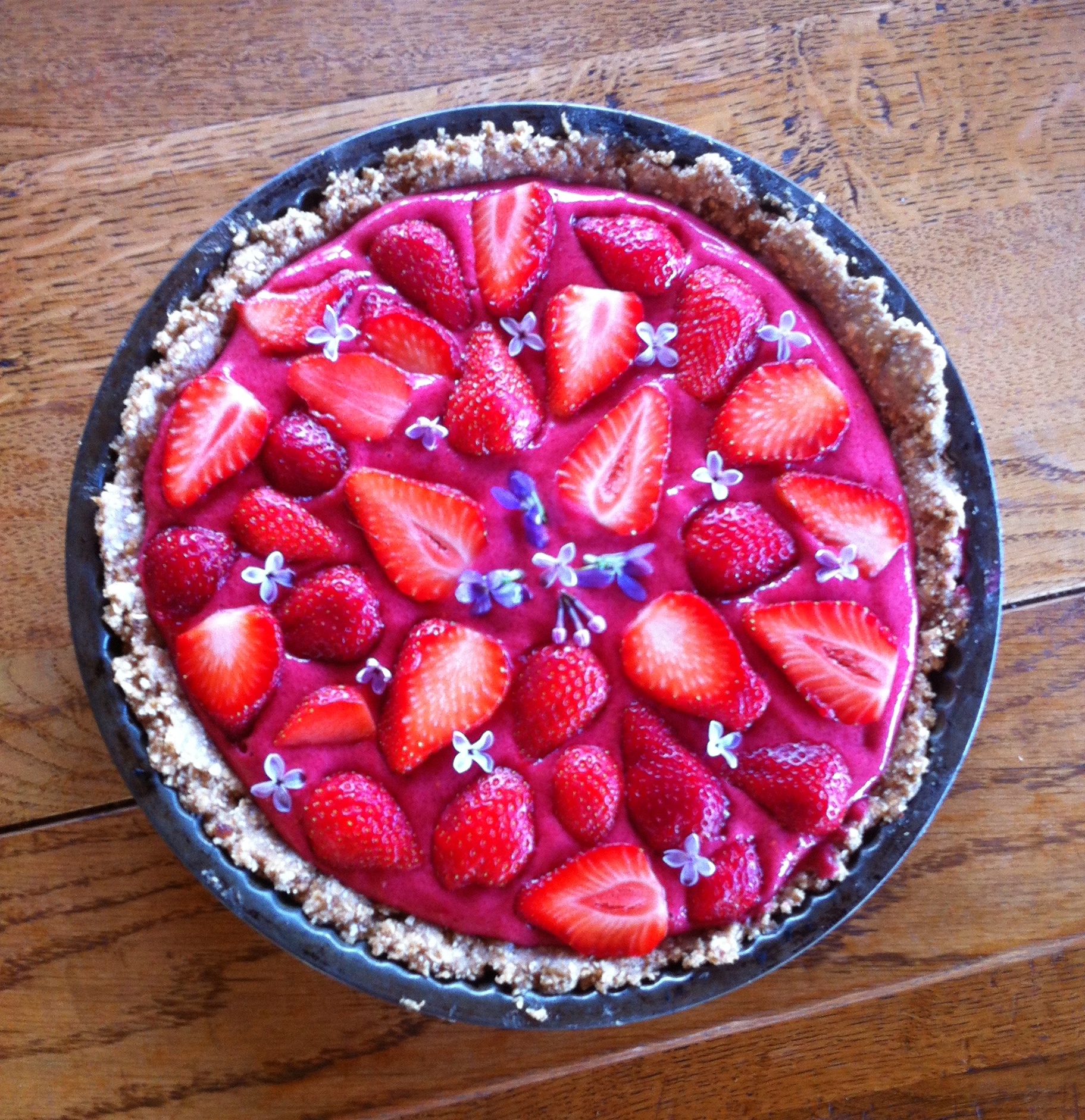 Tarte cru fraise violette