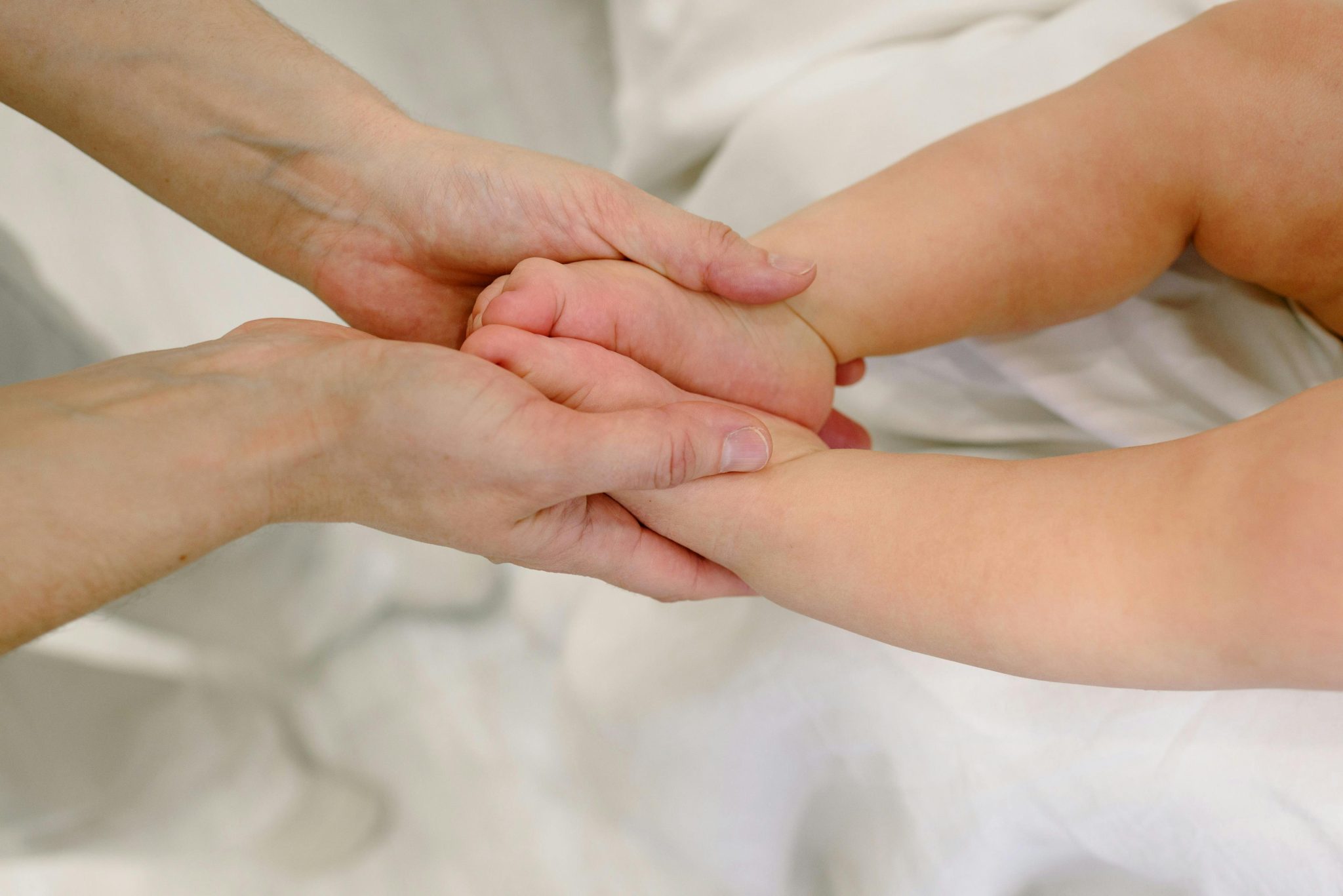 baby massage feet
